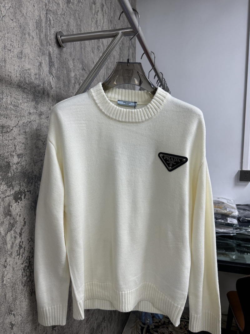 Pra*a sweater